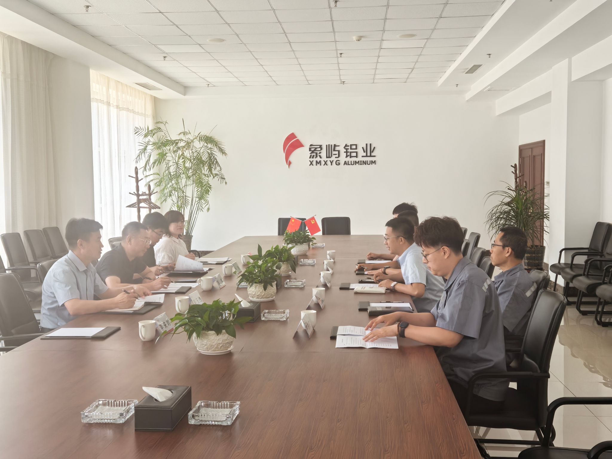 邓飚院长赴营口象屿铝业有限公司开展印尼籍学生委培项目专题交流